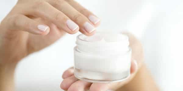 تصویر 4 از خرید کرم ضد آفتاب بی رنگ + قیمت فروش استثنایی